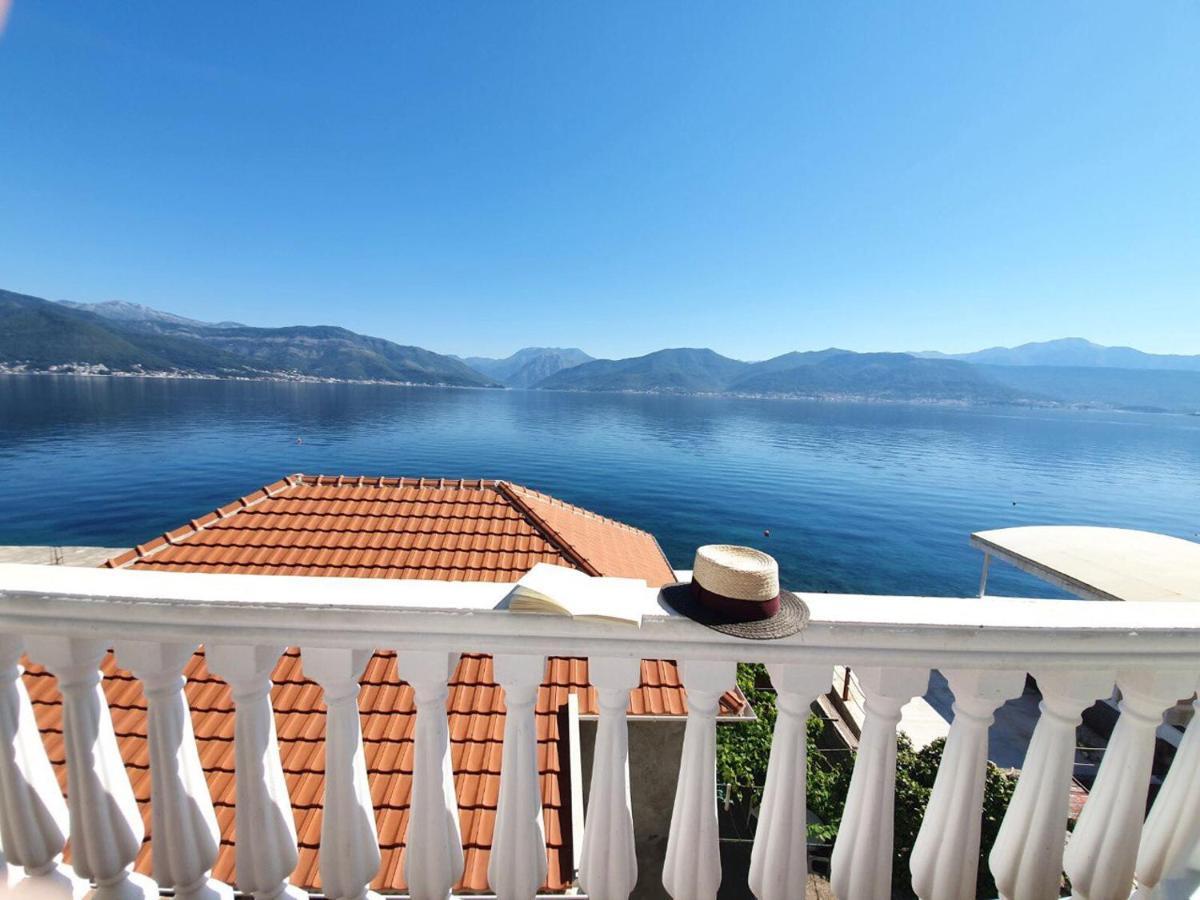 La Casa Di Sonja Apartment Tivat Bagian luar foto