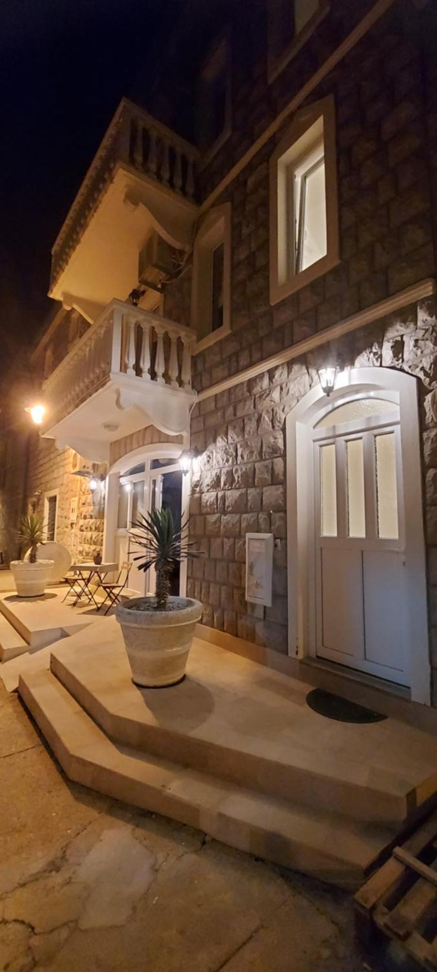 La Casa Di Sonja Apartment Tivat Bagian luar foto