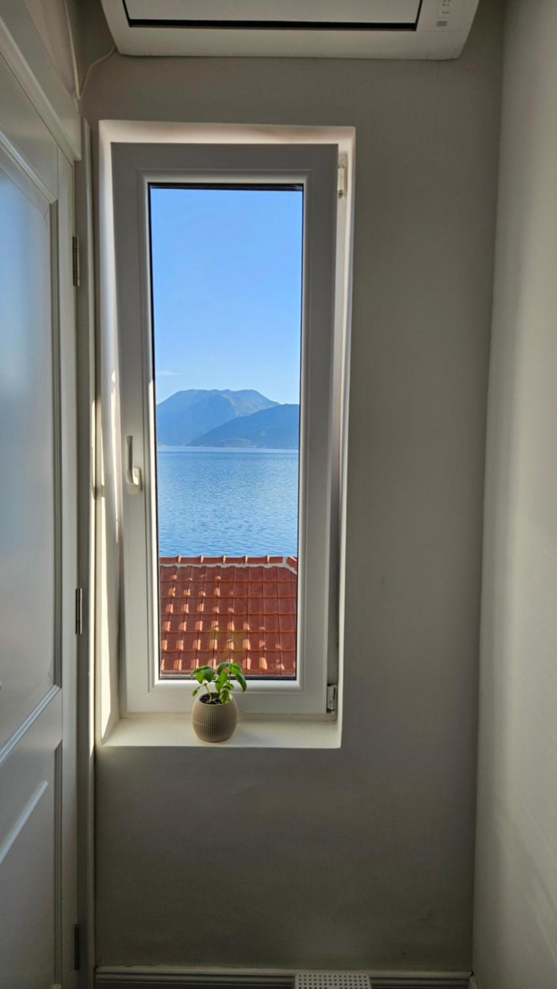 La Casa Di Sonja Apartment Tivat Bagian luar foto