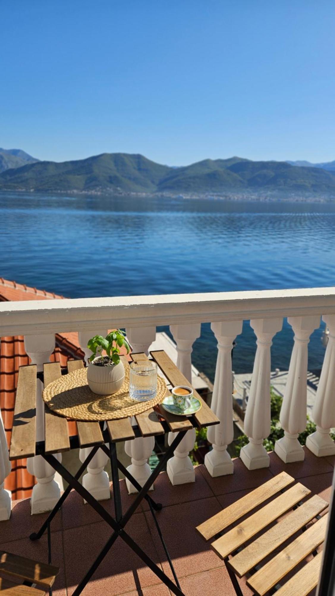 La Casa Di Sonja Apartment Tivat Bagian luar foto